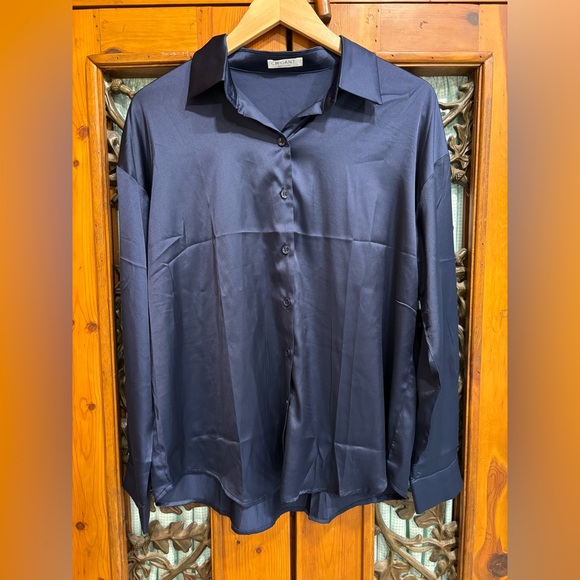 Chigant Silk Longsleeve - Picture 1 of 4